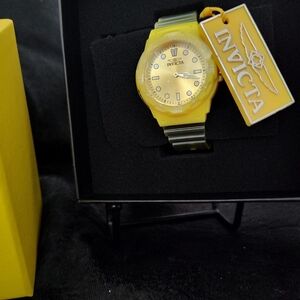 Invicta Yellow Timepiece with Box NWT. Great For Gift Gift Giving